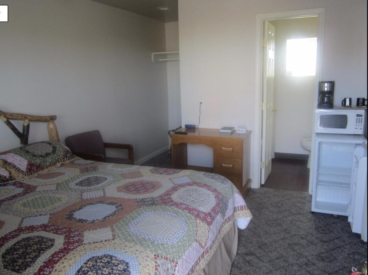 Montana Inn Near Little Big Horn Battlefield-Pompey Piller-Colstrip Forsyth 외부 사진